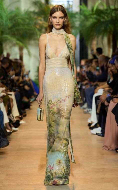 Ellie Saab, Elie Saab Spring, Elie Saab Couture, Runway Fashion Couture, Runway Outfits, Elie Saab, Fancy Dresses, A Dress, Fashion Week Spring