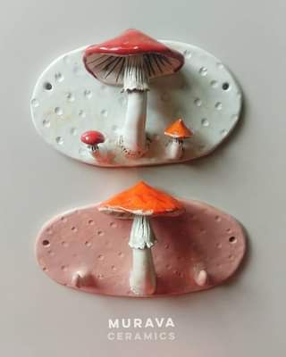 Mushroom Hooks, Ceramics Mushroom, Mushroom Ceramics, Ceramic Hooks, Ceramic Mushrooms, Art Mushroom, Pottery Crafts, Clay Art Projects, Mushroom Art