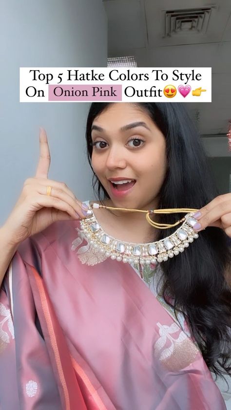 Styling jewellery with ONION PINK outfits can be a really difficult task! Unless you have met BlingBag!😍♥️ Our style experts bring you… | Instagram Designer Saree Jewellery, Pink Outfit Jwellery, Jewellery For Lehenga Simple, Lehenga Colour Combination, Earrings For Pink Saree, Earrings For Pink Dress, Jewellery On Lehenga, Saree Jewellery Style, Baby Pink Lehnga Jwellery Idea