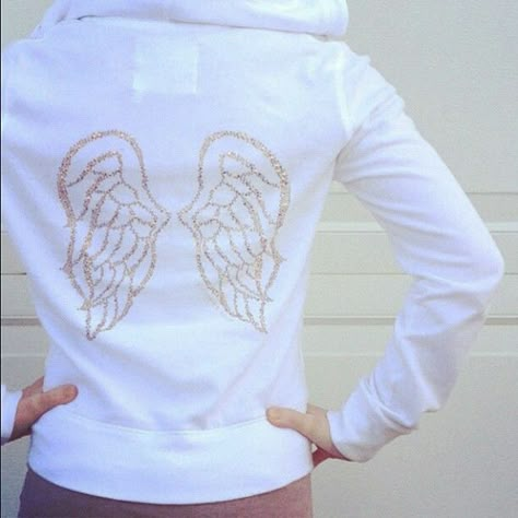 . Angel Wings Jacket, Victoria Secret Wings Angels, Victoria's Secret Casual Winter Sweatshirt, Victoria Secret Wings, Angel Wings Hoodie, Pink Victoria Secret Clothes Sweatshirts, Sparkly Outfits, Victoria Secret Outfits, White Angel