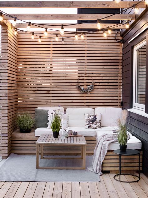 Patio Chico, Covered Patio Ideas, Small Patio Decor, Small Outdoor Patios, Christmas Patio, Patio Privacy, Patio Enclosures, Cozy Patio, Patio Shade