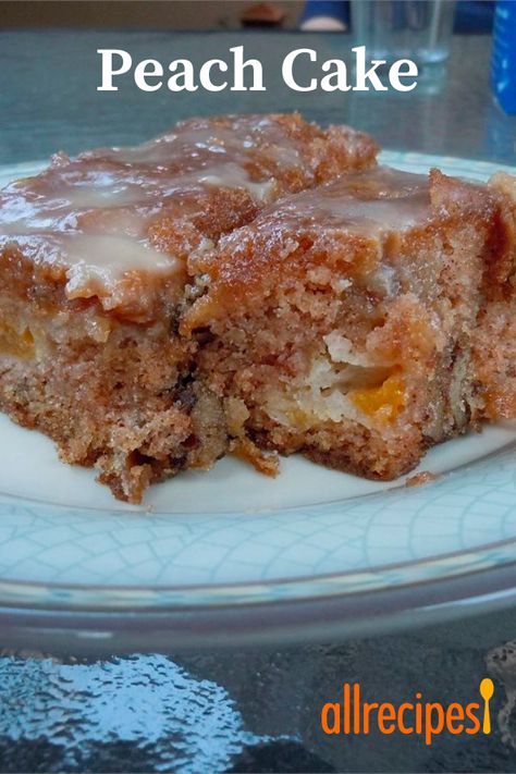 Peach Cake II | "This was delicious, moist and not too sweet." #cakerecipes #bakingrecipes #dessertrecipes #cakes #cakeideas Peach Cake Recipes, Cinnamon Baking, Biscuits Graham, Peach Cake, Canned Peaches, Peach Recipe, Piece Of Cake, Chopped Pecans, Cake Batter