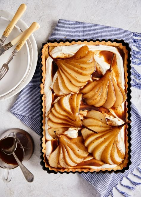 Pear And Ricotta, Ricotta Tart, Poached Pears, Simple Dessert, Dessert Easy, Pies And Tarts, Chai Tea, Tart Recipes, Recipes Dessert