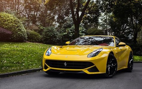 Télécharger fonds d'écran Ferrari F12 Berlinetta, sportcars, italien, voitures, jaune, F12, Ferrari F12 Ferrari, Ferrari 2017, Ferrari F12 Berlinetta, Car List, Ferrari F12berlinetta, F12 Berlinetta, Ferrari Cars, Fantasy Cars, Ferrari California