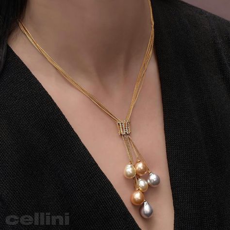 Absolutely glowing tonight with these fabulous multi-color #pearls. #CelliniJewelers Gold Jewelry Fashion Necklace, Color Beaded Necklace, Jewelry Necklace Simple, Gold Pearl Jewelry, Gold Jewelry Simple Necklace, Pearls Jewelry, Gold Mangalsutra Designs, Pearl Necklace Designs, Necklace Indian