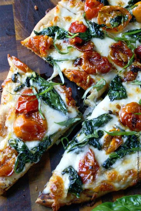 Garlic Roasted Tomato and Spinach Flatbread - Butter Your Biscuit Spinach Flatbread, Cooking Fever, Naan Pizza, Roasted Cherry, Roasted Cherry Tomatoes, Flatbread Recipes, Flatbread Pizza, Roasted Tomato, Think Food