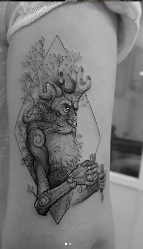 Gollum Tattoo Design, Ent Tattoo Lord Of The Rings, Ent Drawing, Treebeard Tattoo, Lotr Sleeve Tattoos, Gimli Tattoo, Lord Of The Rings Tattoo Sleeve, Ent Tattoo, Lotr Sleeve