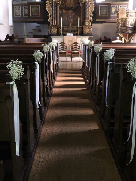 Church Altar Wedding Decor, Modest Wedding Decorations, Isle Decorations Wedding Church, Altar Wedding Decorations Church, Old Church Wedding Decorations, Alter Decoration Church, Church Wedding Decorations Simple, Wedding Hall Decorations Simple, Wedding Church Decorations Catholic