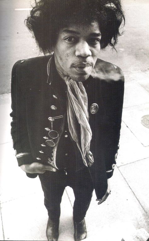 Smoke - Jimi Hendrix, London ‘67 Hey Joe, Jimi Hendrix Experience, Easy Guitar, Guitar Tips, Rock N’roll, Robert Plant, Jim Morrison, Keith Richards, Mick Jagger