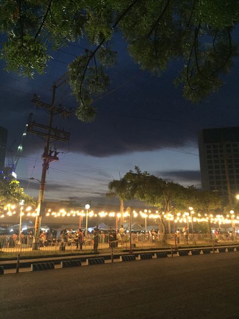 Night City Philippines, Night Shots Aesthetic, Philippines At Night Aesthetic, Davao City Philippines, Roxas Night Market Davao, Davao City Night View, Davao City Roxas Night Market, Davao City Aesthetic, Night Market Aesthetic