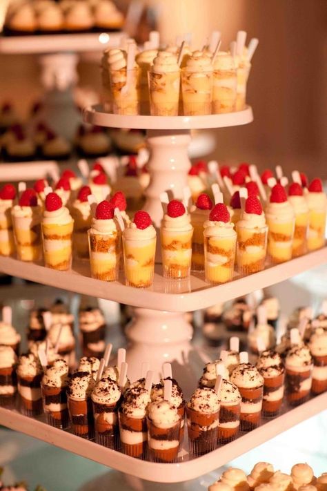 Diy Wedding Desserts, Diy Dessert Table, Dessert Display Wedding, Cake Alternatives, Sweet Table Wedding, Tiered Display, Buffet Dessert, Dessert Mini, Dessert Shooters