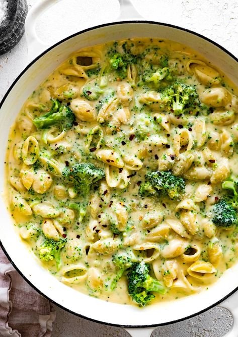 Broccoli Mac and Cheese - Two Peas & Their Pod Broccoli Macaroni And Cheese, Panera Broccoli Mac And Cheese Recipe, Baked Broccoli Mac And Cheese, Cheesy Broccoli Pasta, Broccoli Mac And Cheese Recipe, Broccoli Mac And Cheese, Hearty Food, Lemon Spaghetti, Stovetop Mac And Cheese