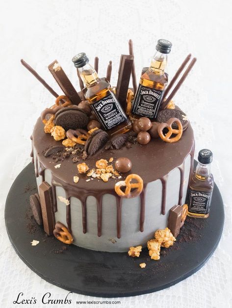 Naked Cakes Chocolate, 30th Cake For Men, 21st Cake For Guys, 36 Birthday Cake, Jack Daniels Torte, 30th Birthday Cake For Men, Guy Cakes, Birthday Cake Ideas For Men, 21st Birthday Cake For Guys