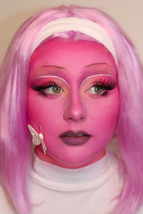 guardians of the galaxy alien inspired makeup Pink Alien Costume, Planet Her Makeup, Pink Alien Makeup, Alien Makeup Looks, Disco Alien, Pink Face Paint, Country Glam Outfit, Alien Grunge, Alien Skin Tones