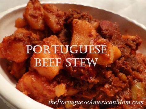 Portuguese Beef Stew Recipe, Feijoada Recipe, Portuguese Bread, Carne Guisada, Chicken Bouillon, Portuguese Cuisine, Beef Stew Recipe, Brazilian Food, Portuguese Recipes