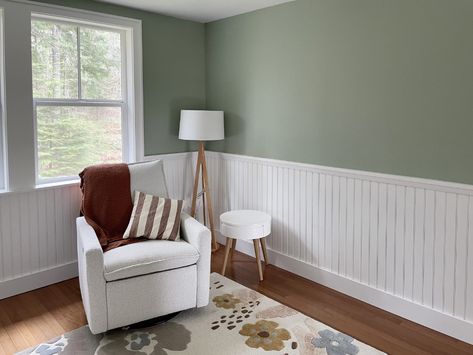 Wainscoting in Baby's Room - WindsorONE White Wainscoting Green Walls, Painting Wainscoting Ideas, Horizontal Beadboard, Craftsman Style Trim, Shiplap Feature Wall, Craftsman Dining Room, Colonial Living Room, Painted Wainscoting, Country House Ideas