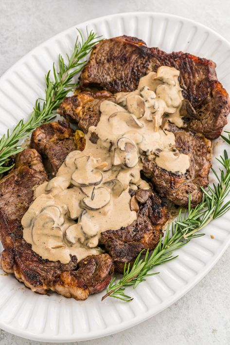 Garlic Butter Steak Garlic Steak, Garlic Butter Steak, Meat Casserole, Steak Butter, Creamy Mushroom Sauce, Steak Bites, Grilled Asparagus, Incredible Recipes, Garlic Butter