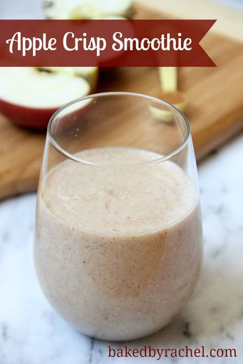 Apple Crisp Smoothie Recipe - bakedbyrachel.com School Morning Breakfast, Morning Breakfast Recipes, Healthy Apple Desserts, Oat Smoothie, School Morning, Vitamix Recipes, Healthy School, Healthy Apple, A Healthy Breakfast