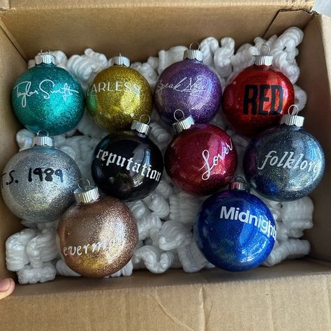 Taylor Swift Eras Albums Cored Glitter Ornament Set Taylor Swift Eras Ornaments, Taylor Swift Ornament Diy, Taylor Swift Christmas Ornament, Taylor Swift Cricut Ideas, Swiftmas Tree, Taylor Swift Ornament, Vinyl Christmas Ornaments, Cricut Ornaments, Taylor Swift Birthday Party Ideas