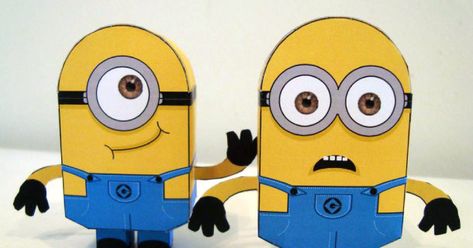 Personajes famosos | Manualidades a Raudales Minion Dave, Despicable Me 2 Minions, Minions Fans, Minion Characters, Minion Costumes, Plastic Man, Minions Despicable Me, Paper Toy, Toy Collector