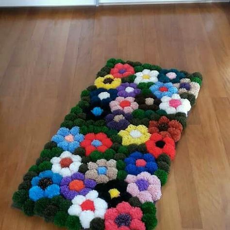 Diy pom pom rug