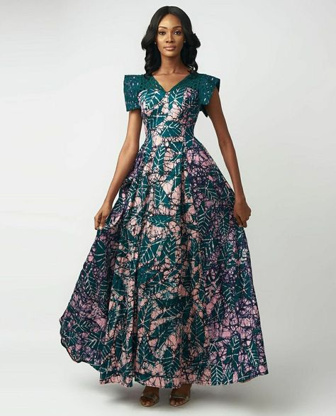 Long Dress Ankara Styles, Stylish Naija, Modest Dresses Fashion, Ankara Designs, African Dresses Modern, Simple Gowns, African Wear Dresses, African Inspired Clothing, African Fashion Ankara