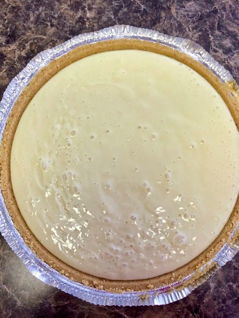 Eagle Brand Lemon Pie, Lemon Pie Recipe Condensed Milk, Ice Box Pie, Easy Lemon Pie, Lemon Icebox Pie, Lemonade Pie, Lemon Pie Recipe, Dessert Pie Recipes, Icebox Pie