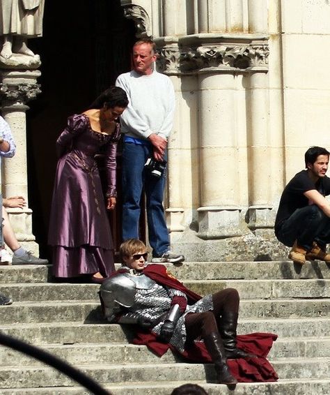 Merlin! I swear i have seen a similar picture with the movie enchanted with James Marsden Merlin Cast Behind The Scenes, Merlin Behind The Scenes Funny, Merlin King Arthur, Merlin And Arthur Funny, Merlin Tv Show, Merlin Behind The Scenes, Merlin Memes, Merlin Funny, Turn Down For What