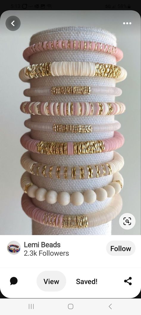 Cord Bracelet Ideas, Flat Bead Bracelet Ideas, Beaded Jewelry Business, Bead Bracelet Inspiration, Stretch Bracelets Ideas, Flat Bead Bracelet, Clay Bead Jewelry, Stretch Beaded Bracelets Diy, M Bracelet