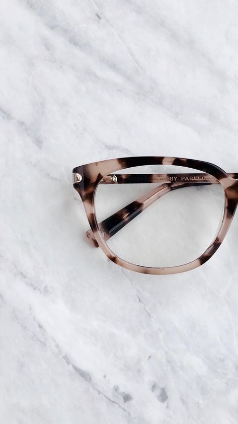 Tortoise Glasses Women, Tortoise Shell Glasses Women, Cute Glasses For Women, Tortoise Glasses, Glasses Trends, Tortoise Shell Glasses, Womens Glasses Frames, Glasses Fashion Women, Trendy Glasses