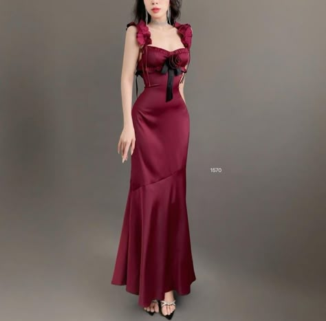 Makeup Asia, Boyish Outfits, Satin Bodycon Dress, Black Dresses Classy, Red Gown, Fashion Top Outfits, Royal Dresses, Aesthetic Outfit Ideas, Unique Prom Dresses