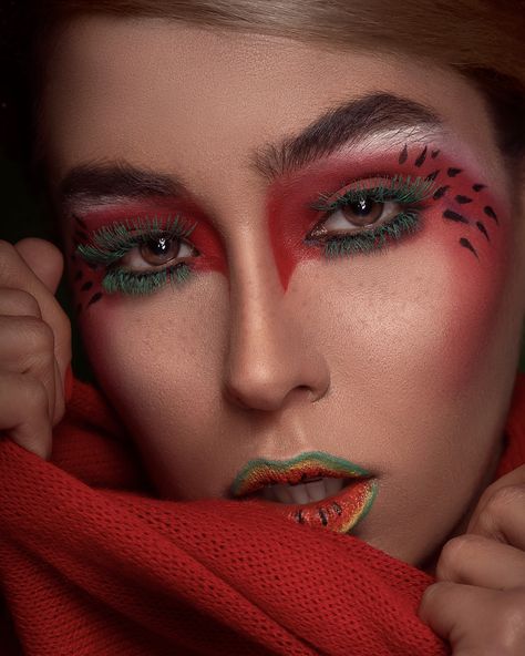 Yalda Makeup, Yalda Night Makeup, Watermelon Makeup, Iran City, Dog Portrait Photography, Yalda Night, Red Watermelon, Beauty Makeup Photography, Perfect Eyelashes