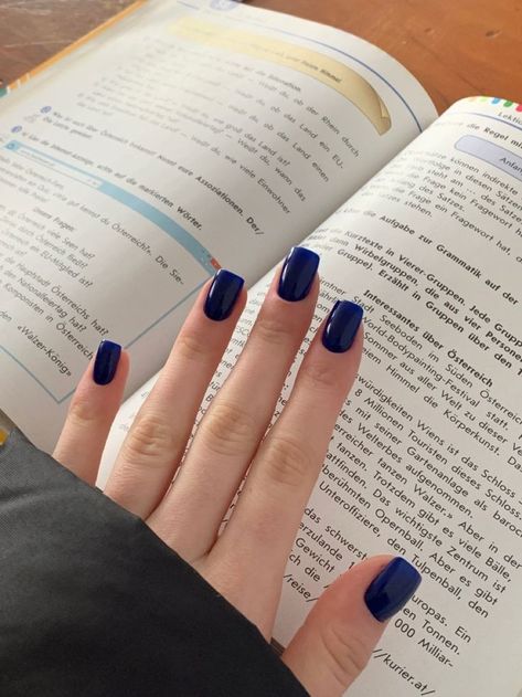 Deep Blue Nails, Dark Blue Nails, Henna Nails, Hello Nails, Subtle Nails, Simple Gel Nails, Work Nails, Soft Nails, Nagel Inspo