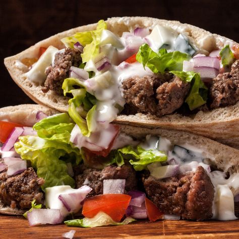 Ground Beef Gyros Ground Beef Gyros Recipe, Beef Gyros, Pita Pocket Recipes, Healthy Ground Beef Recipes, Beef Gyro, Gyro Recipe, Slow Cooker Beef Stroganoff, Best Beef Recipes, Healthy Ground Beef