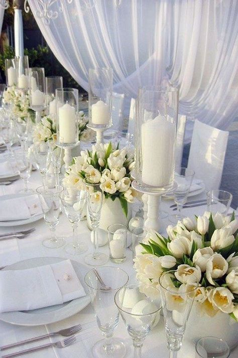 white tulip wedding centerpieces Tulip Centerpieces, Flowers And Candles, Tulip Wedding, Wedding Reception Centerpieces, Centerpieces Wedding, Wedding Vow, Reception Centerpieces, Spring Wedding Flowers, White Tulips