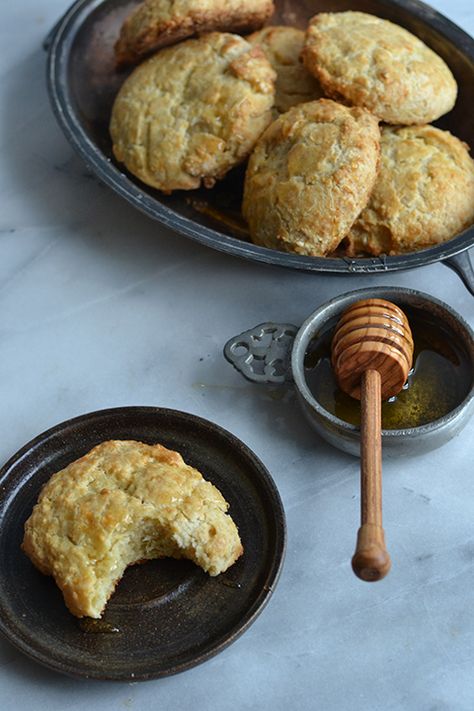 Honey Cakes Honey Cakes, Viking Food, Medieval Recipes, Ancient Recipes, Medieval Life, Honey Cake, Cookery Books, Food History, The Circle