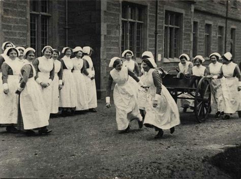 Nurses practising fire drill at Montrose Lunatic Asylum. (1920) Idv Oc, Vintage Nursing, Lunatic Asylum, Mental Asylum, Nurse Aesthetic, Insane Asylum, Fire Drill, Vintage Nurse, Nurse Stuff