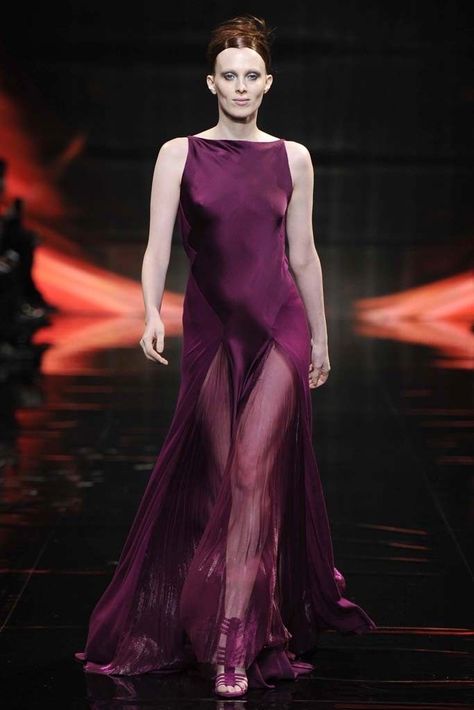 Donna Karan Dress, Star Wars Fashion, Gown Inspiration, High Fashion Outfits, Lingerie Dress, Abayas Fashion, Fashion Images, Donna Karan, Fall 2014