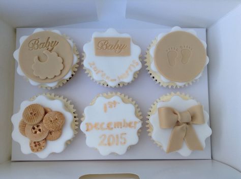 Baby announcement cupcakes Cupcake Baby Announcement, Baby Announcement Cupcakes, Baby Annoucment, Expecting Baby Announcement, Christmas Baby Announcement, Baby Furniture Sets, Baby Cupcake, Expecting Baby, Cake Decor