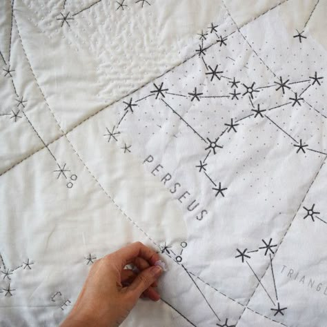 DIY Constellation Quilt - large Constellation Quilt, Nancy Zieman, Blog Art, Sew Ins, Beginner Sewing Projects Easy, Leftover Fabric, Diy Quilt, 자수 디자인, Mason Jar Diy