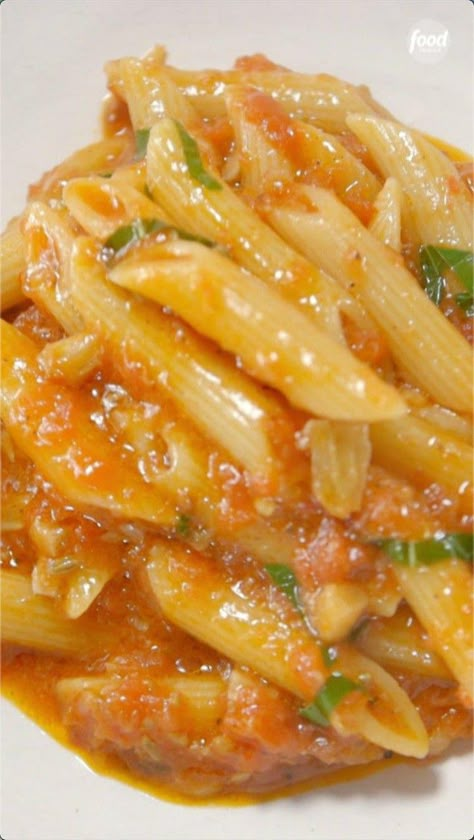 Ina Garten Penne Arrabiata, Penne Arrabiata Ina Garten, Ina Garten Arrabiata Sauce, Arribita Sauce Recipe, Pasta Arrabiata Recipe, Arrabiata Pasta, Pasta Arrabiata, Arrabiata Sauce, Best Ina Garten Recipes