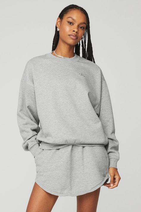 Accolade Crew Neck Pullover - Athletic Heather Grey | Alo Yoga Airport Outfit Winter, Tennis Skirt Black, Matching Sweats, Outfit For Travel, Back Women, For A Reason, Airport Outfit, Tennis Skirt, Alo Yoga