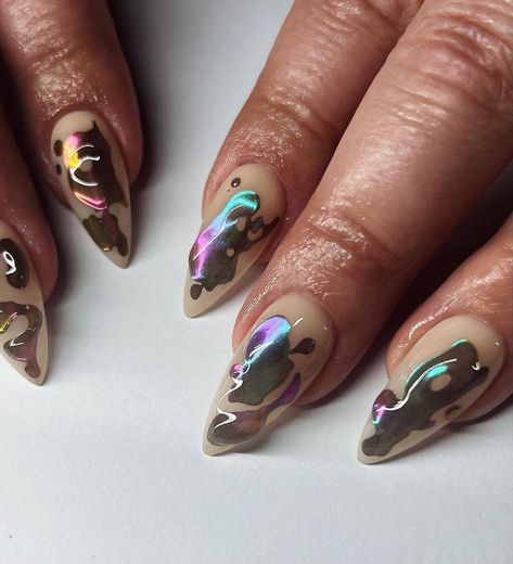 Nailedbyliv <3 (@nailedbyliv___) • Instagram photos and videos Oil Spill Nails, Medium Stiletto, Oil Spill, Color Chrome, Gel Color, Nail Tech, How To Do Nails, Nail Inspo, Multi Colored