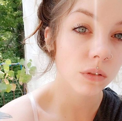 medusa piercing, philtrum piercing, double nostril, blue eyes Double Medusa Piercing, Jestrum Piercing, Double Nostril, Philtrum Piercing, Medusa Piercing, Blue Eyes, Piercings, Nose Ring, Blue