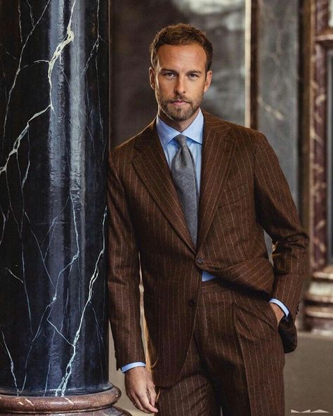 Man Wearing A Suit, Don Vito Corleone, Brown Suit, Lawyer Fashion, Robert Redford, Brown Suits, Fashion Suits For Men, Pinstripe Suit, Tweed Suits