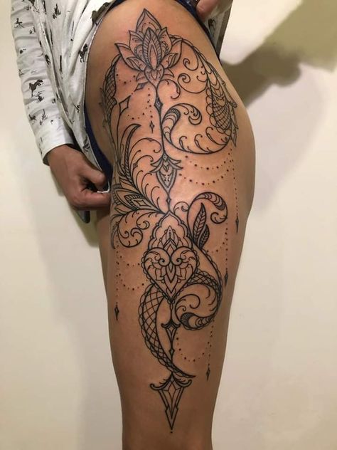 Ladies Thigh Tattoo Ideas, Mandala Leg Tattoo For Women, Thigh Hip Tattoo Women Unique, Upper Leg Tattoos Women, Lace Thigh Tattoos, Side Tattoos Women, Floral Back Tattoos, Lace Tattoo Design, Hip Thigh Tattoos