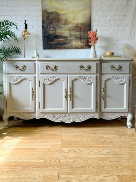 From drab to fab! ✨ This sideboard got a major glow-up in my workshop. My client wanted a modern, "greige" look, and we nailed it with @frenchicpaint Cool Beans paint. 🎨 The paint wash finish on the top and drawer fronts is the perfect touch. ㅤ Swipe to see the jaw-dropping before pic – talk about a transformation! 🤩 This sideboard is ready to take centre stage in its new home. ㅤ #furnituremakeover #beforeandafter #upcycledfurniture #frenchicpaint #coolbeans #sideboardstyling #interiordesign ... Paint Wash, French Sideboard, Painted Sideboard, Furniture Studio, Bedroom Sideboard, Set Of Drawers, Side Board, Hallway Table, Neutral Paint