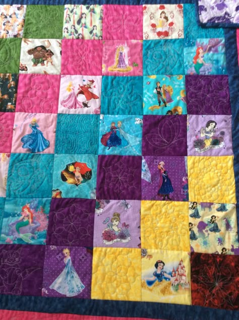 Princess Quilt Patterns Free, Disney Quilt Patterns Free, Disney Princess Quilt Pattern, Kid Quilt Ideas, Disney Quilt Blocks, Princess Quilt Ideas, Disney Quilts Ideas, Disney Sewing Projects, Princess Quilt Pattern