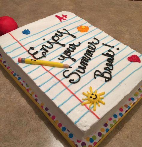 Teacher Of The Year Cake, Preschool Cake Ideas, End Of Year Cake Ideas, Last Day Of School Cake Ideas, Elementary School Graduation Cake, Back To School Cakes Ideas, Teacher Cakes Ideas, School Cake Design, School Sheet Cake