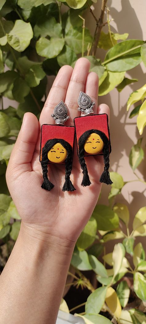 Textile Earrings Boho, Clay Jwellary Diy, Fabric Jwellery Idea, Clay Jwellery Idea, Cloth Jewellery Handmade, Handmade Earrings Fabric, Handicraft Jewellery, Handmade Fabric Jewellery, Handmade Fabric Earrings